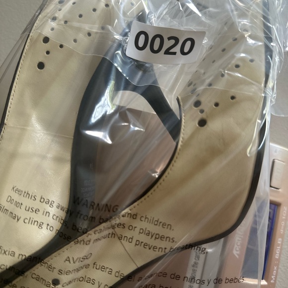 Carlos by Carlos Santana Leather Heels 9m Beige w Laser Cut outs. Made inBrazil - Picture 8 of 9